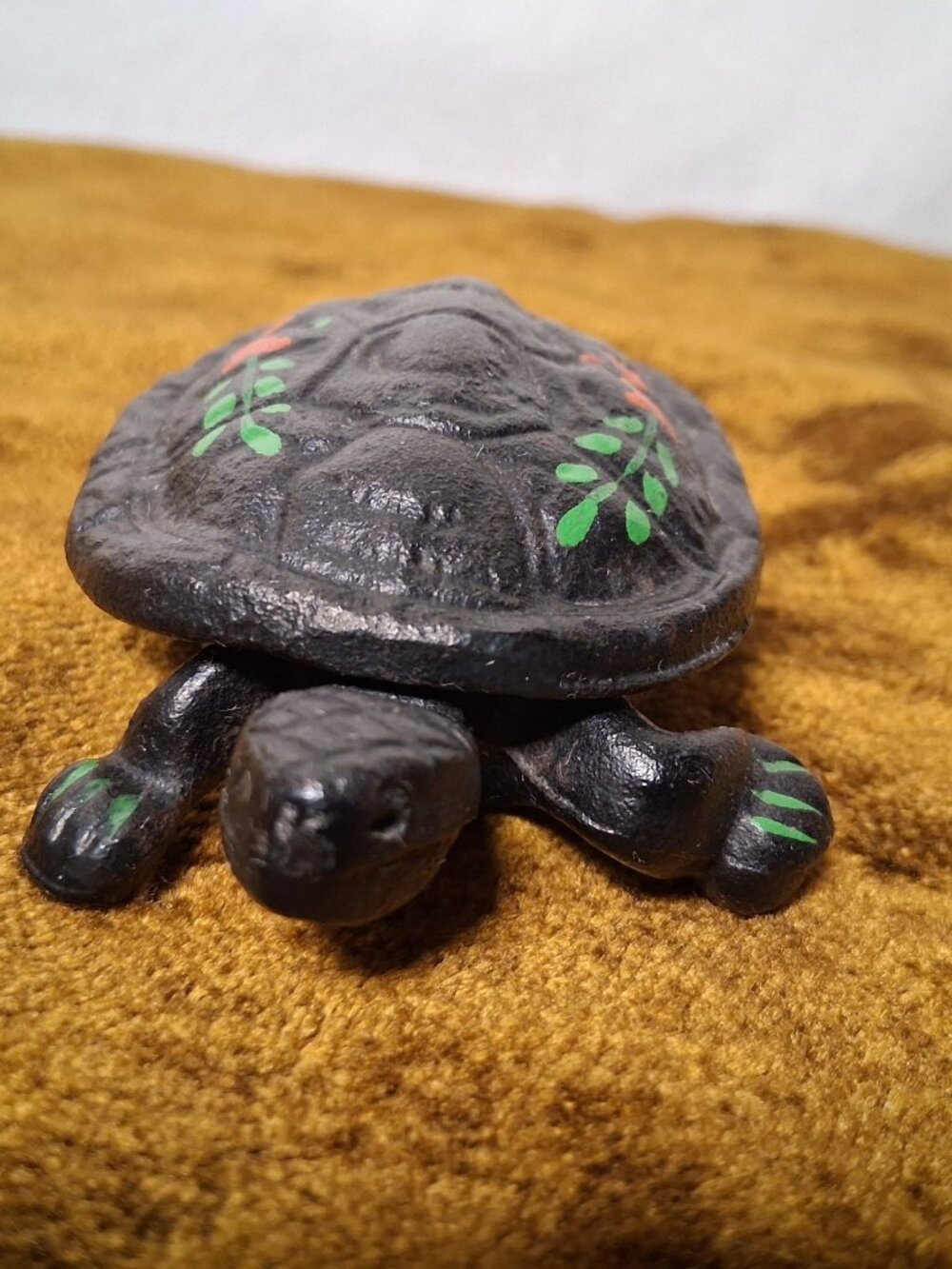 Vintage Wilton Cast Iron Turtle Trinket Box Hinged Black Painted Flowers Dish 4" - Picture 4 of 14